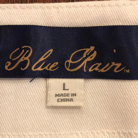 Cute vintage skirt with embroidery - Picture 3 of 4